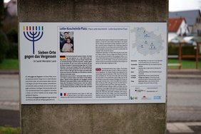 Die Informationstafel am Ort gegen das Vergessen in Sötern.